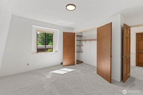 4442 95th Avenue NE Bellevue WA 98004