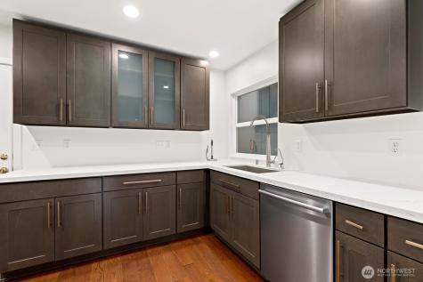 2428 NE 13th Street Renton WA 98056