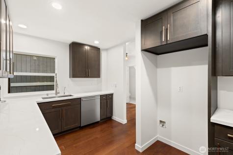 2428 NE 13th Street Renton WA 98056