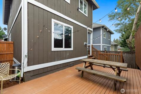 2428 NE 13th Street Renton WA 98056