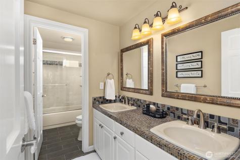 20724 NE 142nd Street Woodinville WA 98077