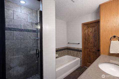 9 Rose Street Oroville WA 98844