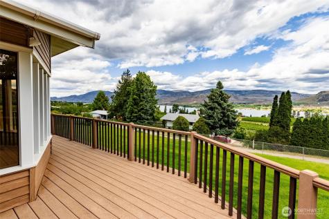9 Rose Street Oroville WA 98844