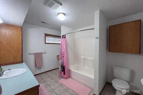 9 Rose Street Oroville WA 98844