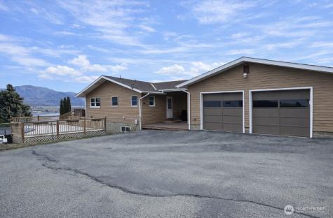 9 Rose Street Oroville WA 98844