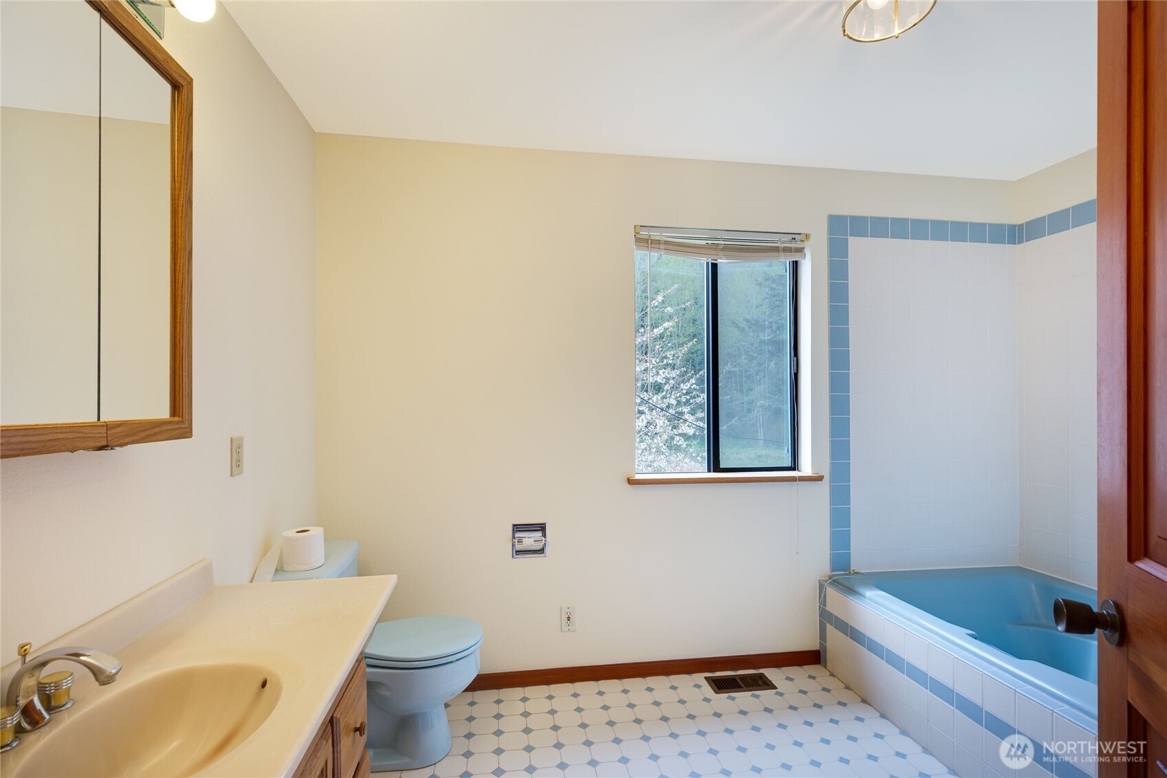 25800 NE Port Gamble Road NE Poulsbo WA 98370