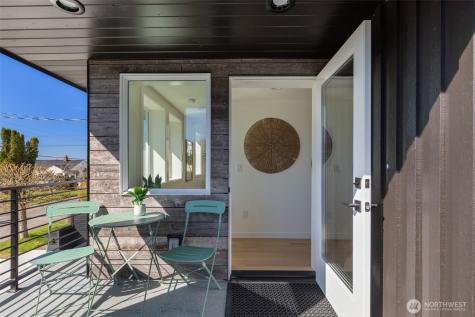 1556 S Pearl Street Seattle WA 98108