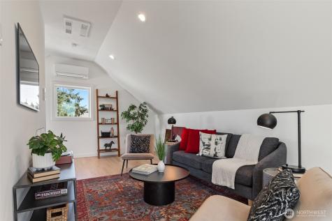 1556 S Pearl Street Seattle WA 98108