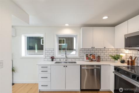 1556 S Pearl Street Seattle WA 98108