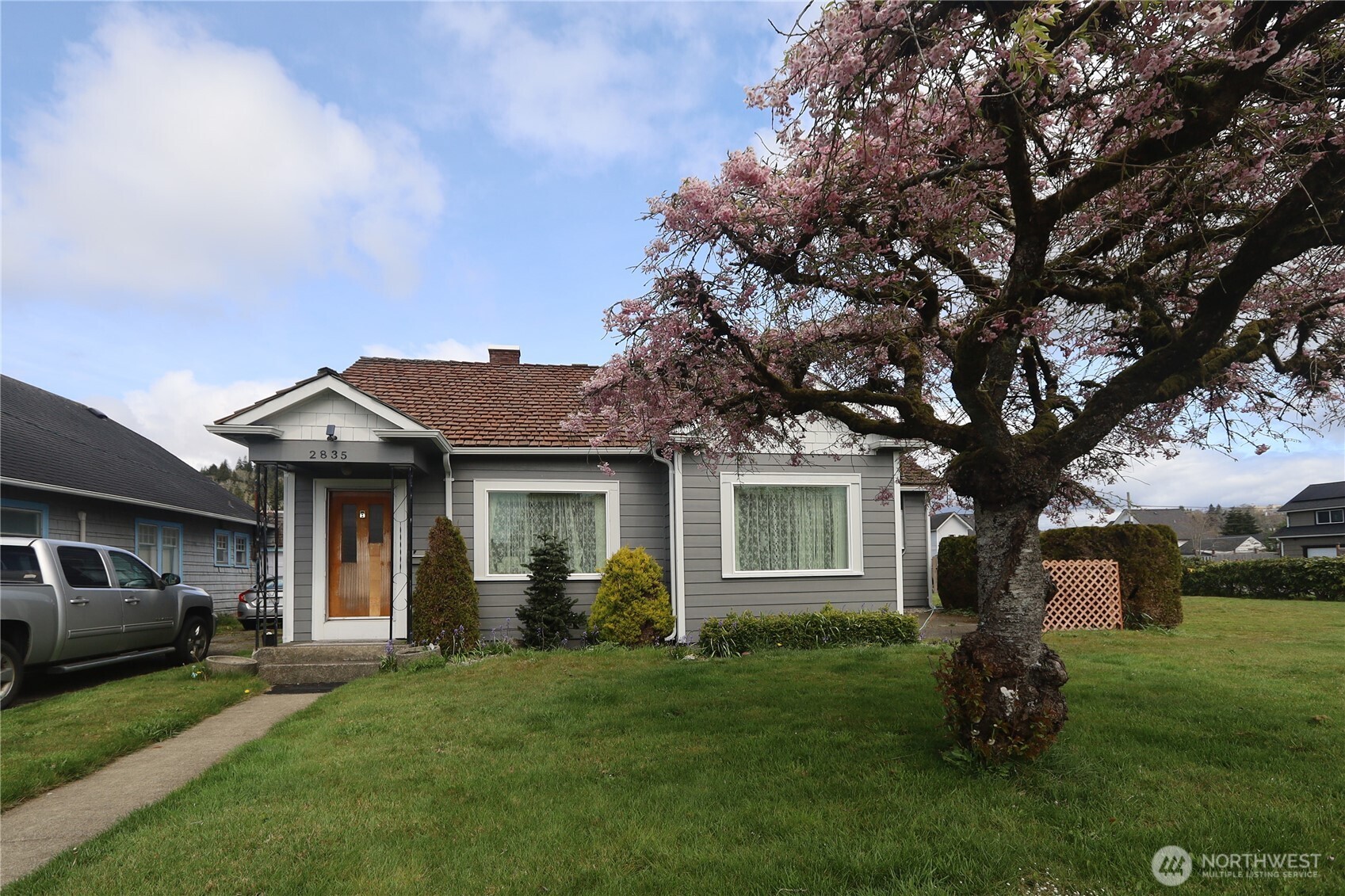 2835 Pacific Avenue Hoquiam WA 98550
