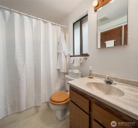 2180 Inverness Way Coupeville WA 98239