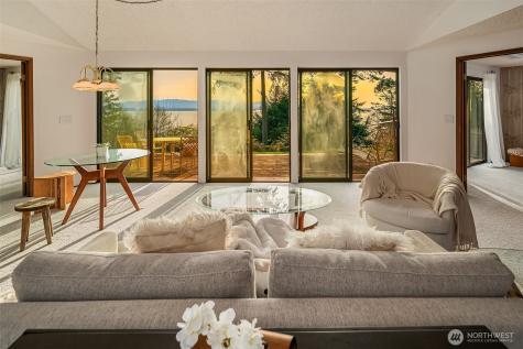 2180 Inverness Way Coupeville WA 98239