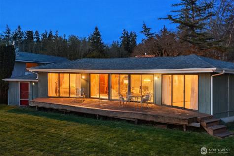 2180 Inverness Way Coupeville WA 98239