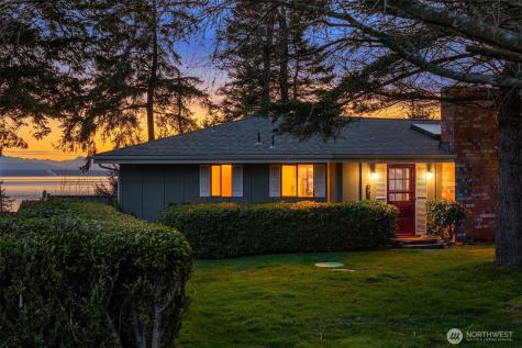2180 Inverness Way Coupeville WA 98239