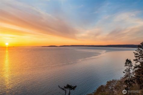 2180 Inverness Way Coupeville WA 98239