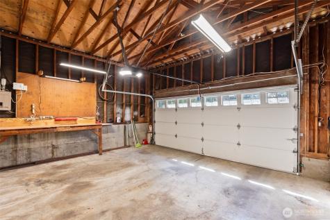 8215 172nd Avenue NE Redmond WA 98052