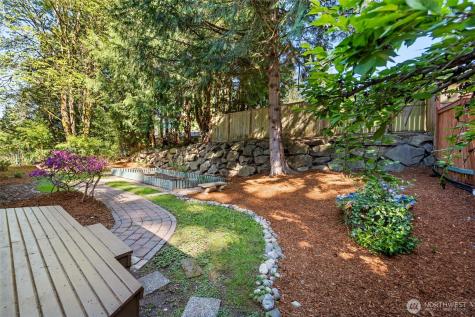 8215 172nd Avenue NE Redmond WA 98052