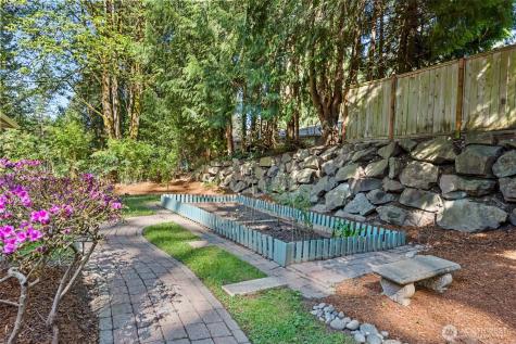 8215 172nd Avenue NE Redmond WA 98052