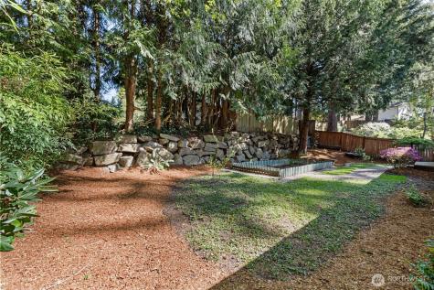 8215 172nd Avenue NE Redmond WA 98052