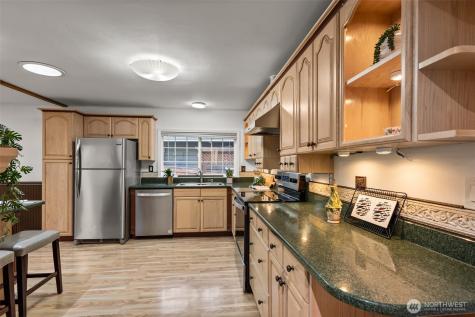 8215 172nd Avenue NE Redmond WA 98052