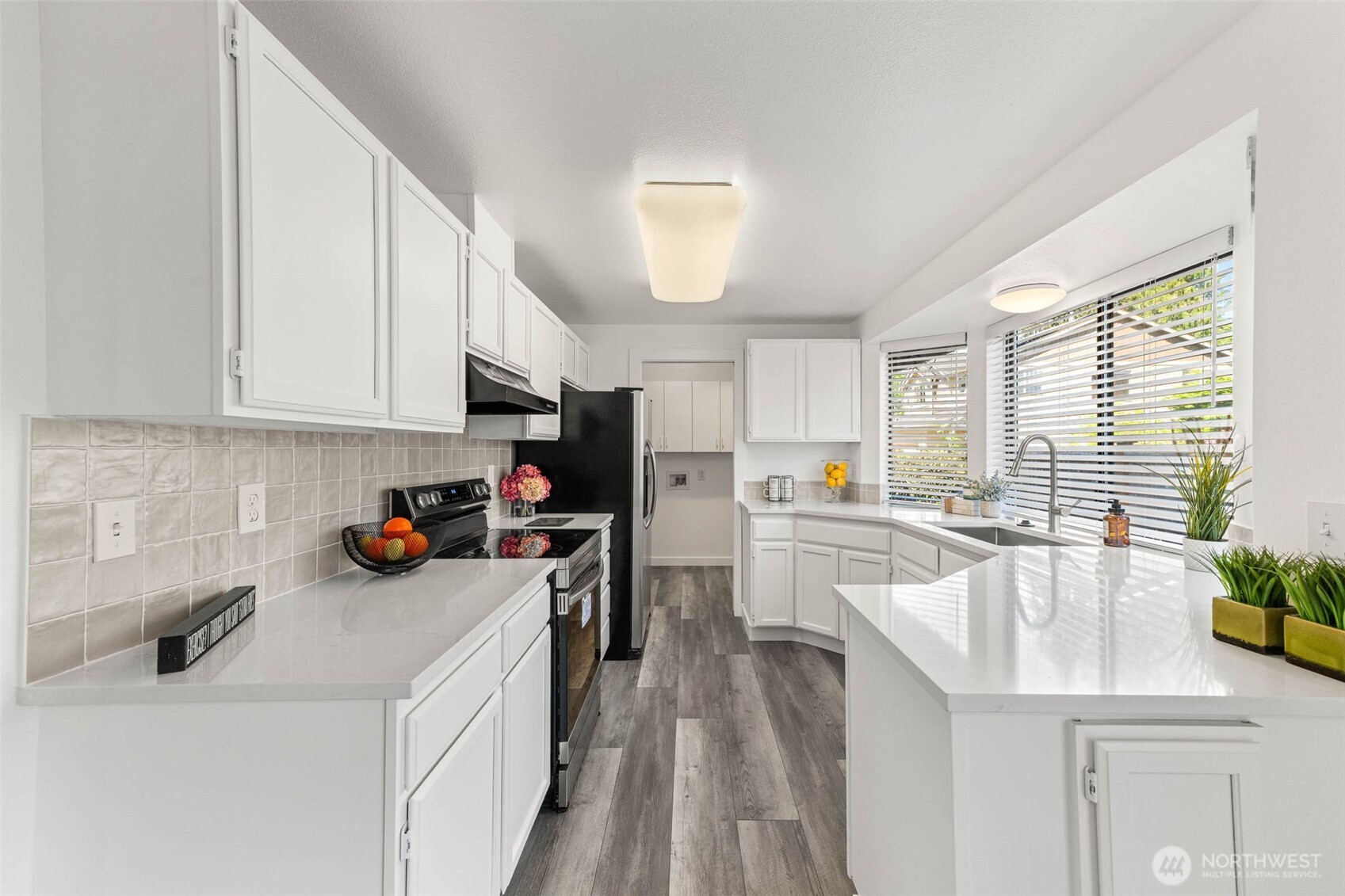 5 W Shore Avenue SW Lakewood WA 98498