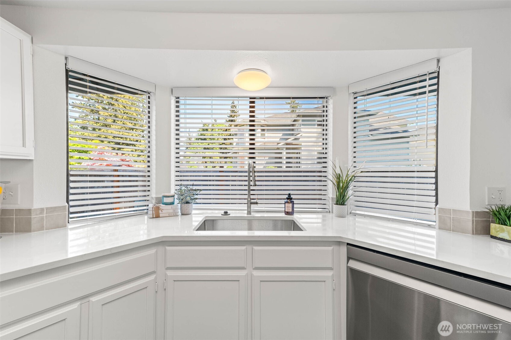 5 W Shore Avenue SW Lakewood WA 98498