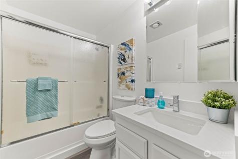5 W Shore Avenue SW Lakewood WA 98498