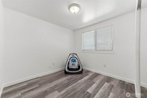 5 W Shore Avenue SW Lakewood WA 98498