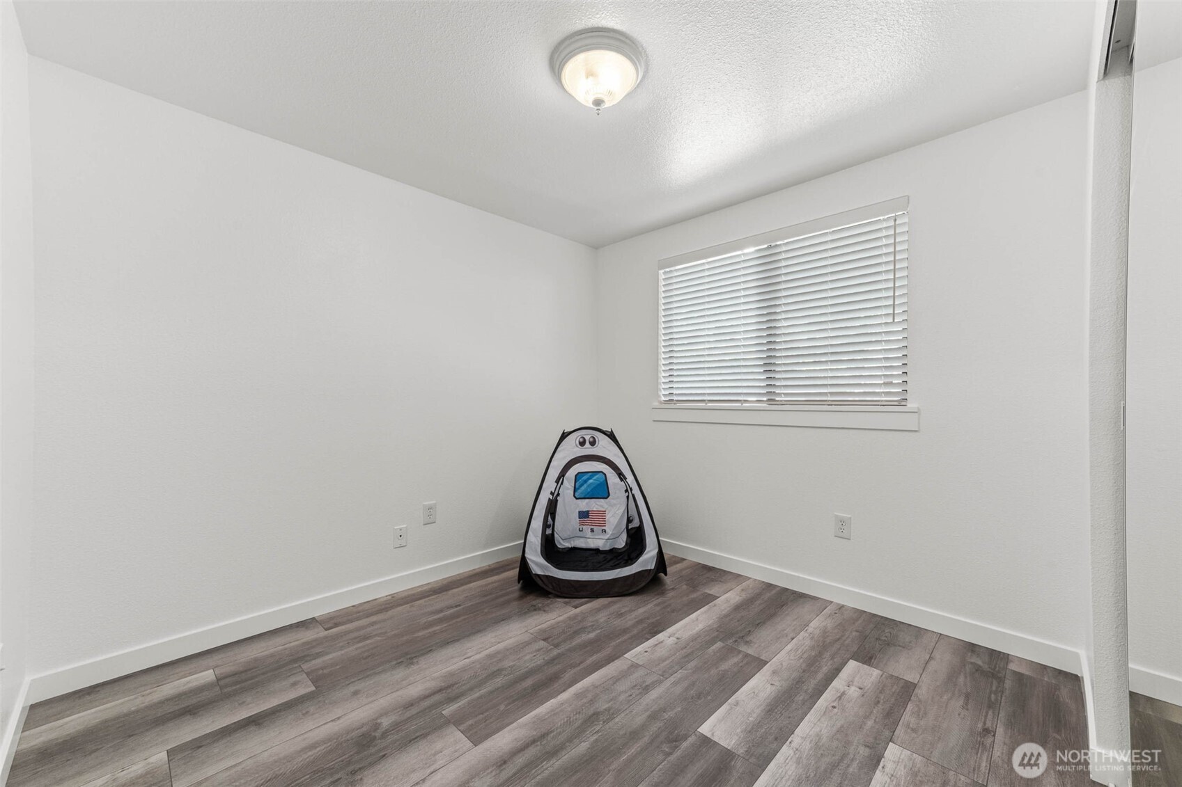 5 W Shore Avenue SW Lakewood WA 98498