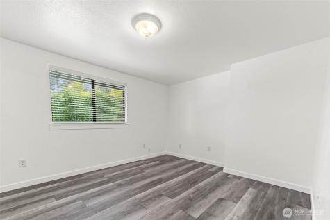 5 W Shore Avenue SW Lakewood WA 98498