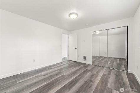 5 W Shore Avenue SW Lakewood WA 98498
