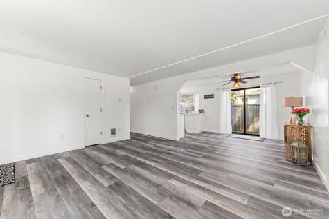 5 W Shore Avenue SW Lakewood WA 98498