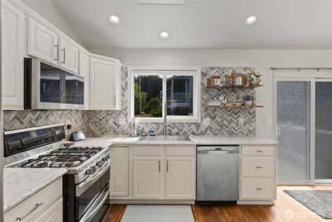 19 80th Drive NE Lake Stevens WA 98258