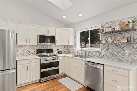 19 80th Drive NE Lake Stevens WA 98258