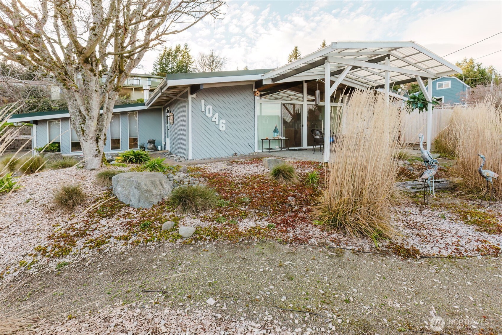 1046 Puget Drive SE Port Orchard WA 98366