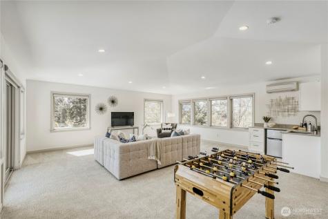 10719 Densmore Avenue N Seattle WA 98133