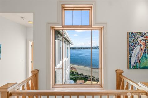 7502 Ford Drive NW Gig Harbor WA 98335