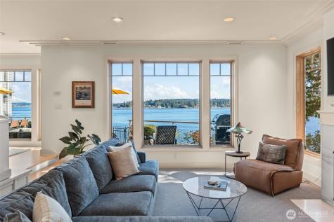 7502 Ford Drive NW Gig Harbor WA 98335