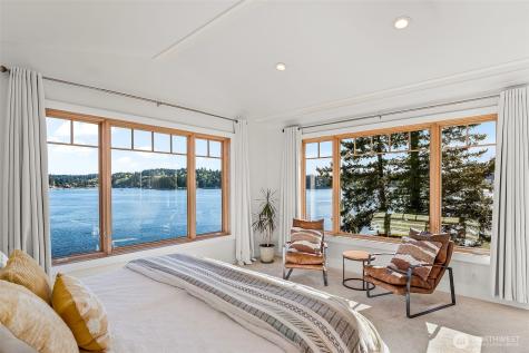 7502 Ford Drive NW Gig Harbor WA 98335