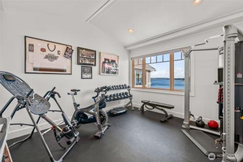 7502 Ford Drive NW Gig Harbor WA 98335