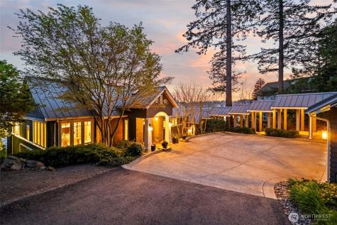 7502 Ford Drive NW Gig Harbor WA 98335