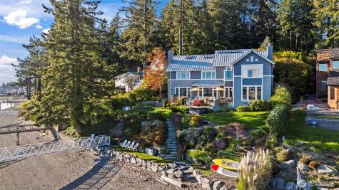 7502 Ford Drive NW Gig Harbor WA 98335