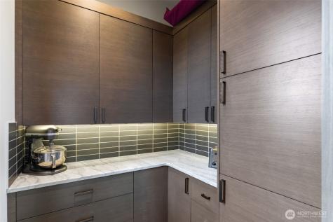 5629 Pleasure Point Lane SE Bellevue WA 98006
