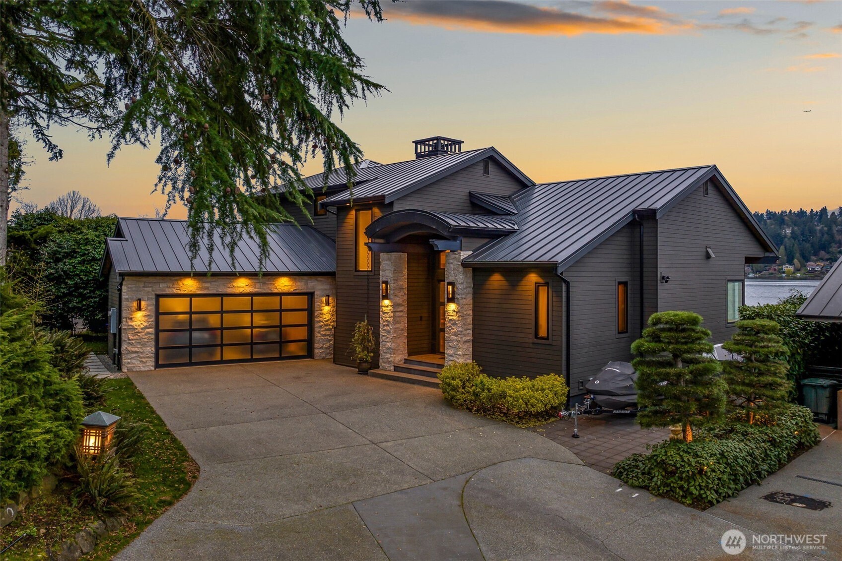 5629 Pleasure Point Lane SE Bellevue WA 98006