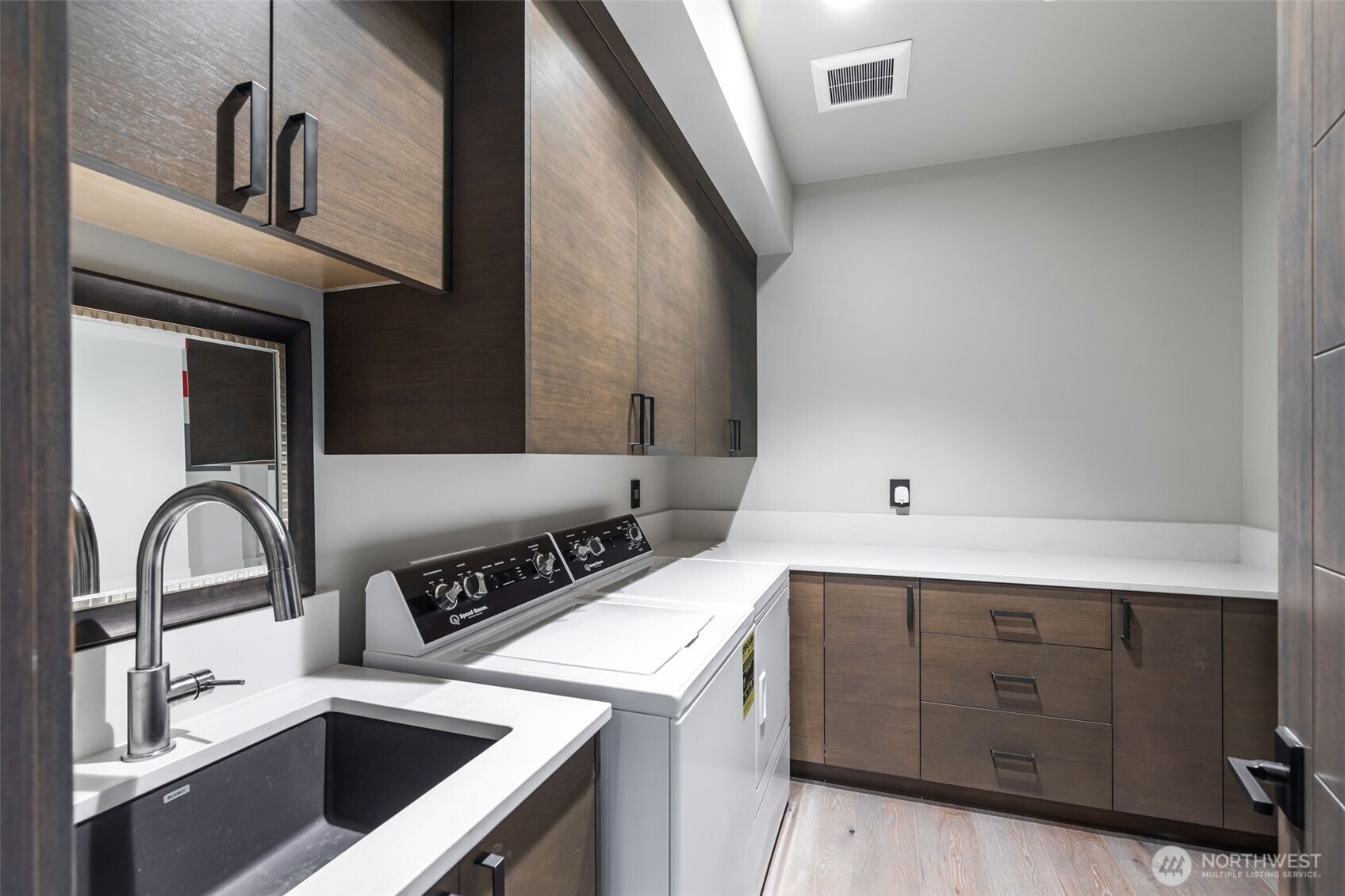 5629 Pleasure Point Lane SE Bellevue WA 98006
