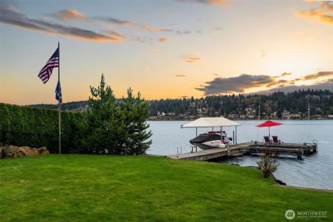 5629 Pleasure Point Lane SE Bellevue WA 98006