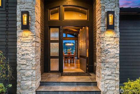 5629 Pleasure Point Lane SE Bellevue WA 98006