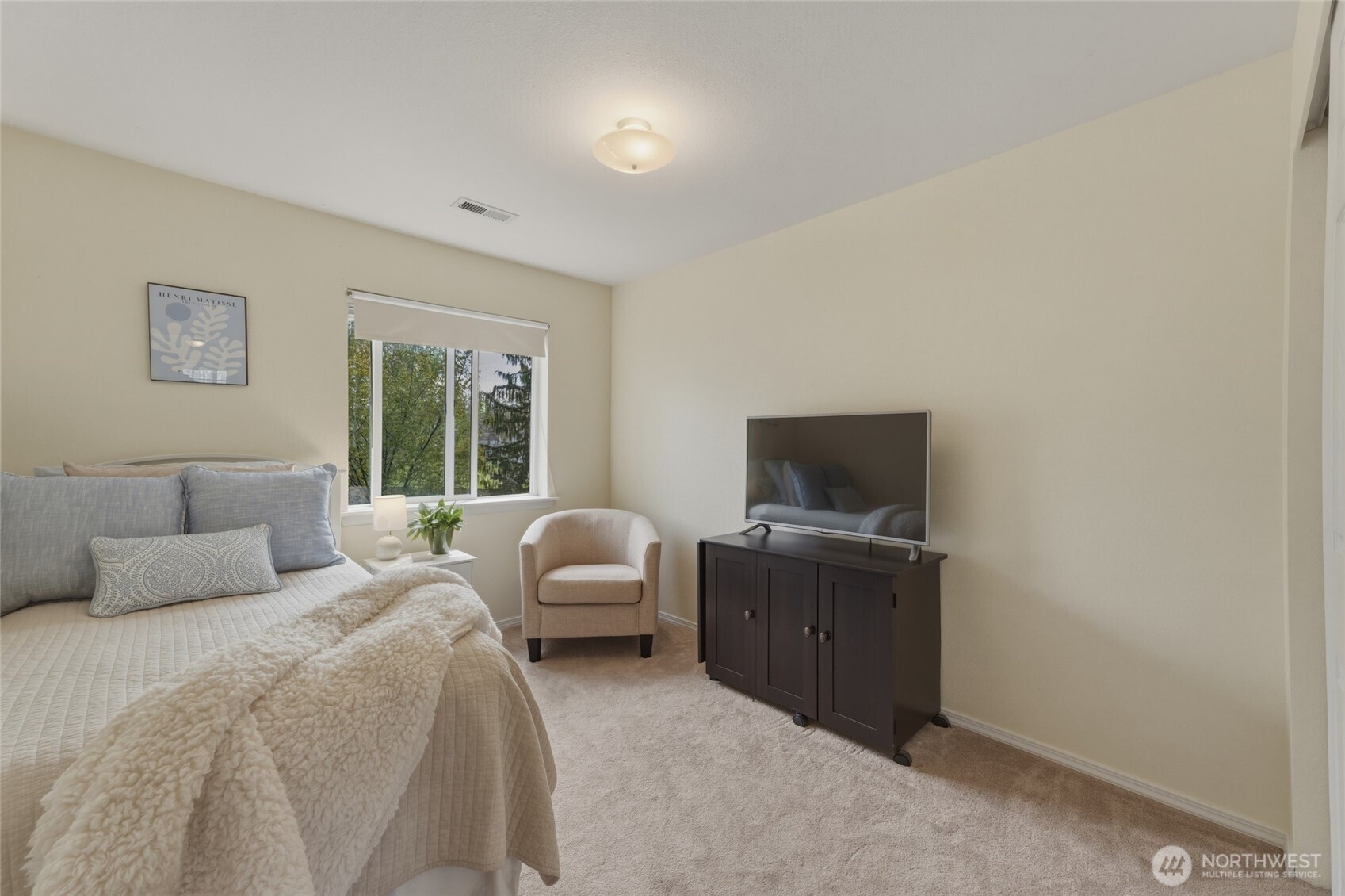 62 NW Earl Lane College Place WA 99324