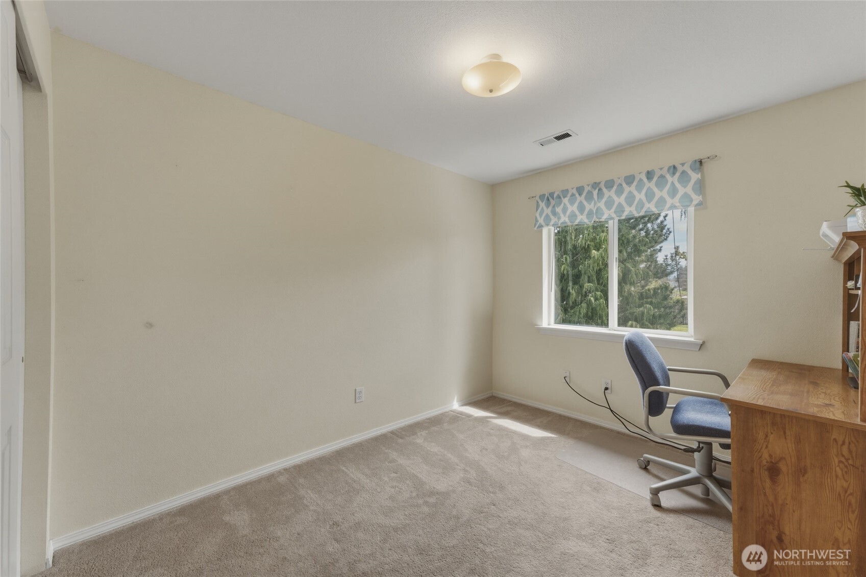 62 NW Earl Lane College Place WA 99324