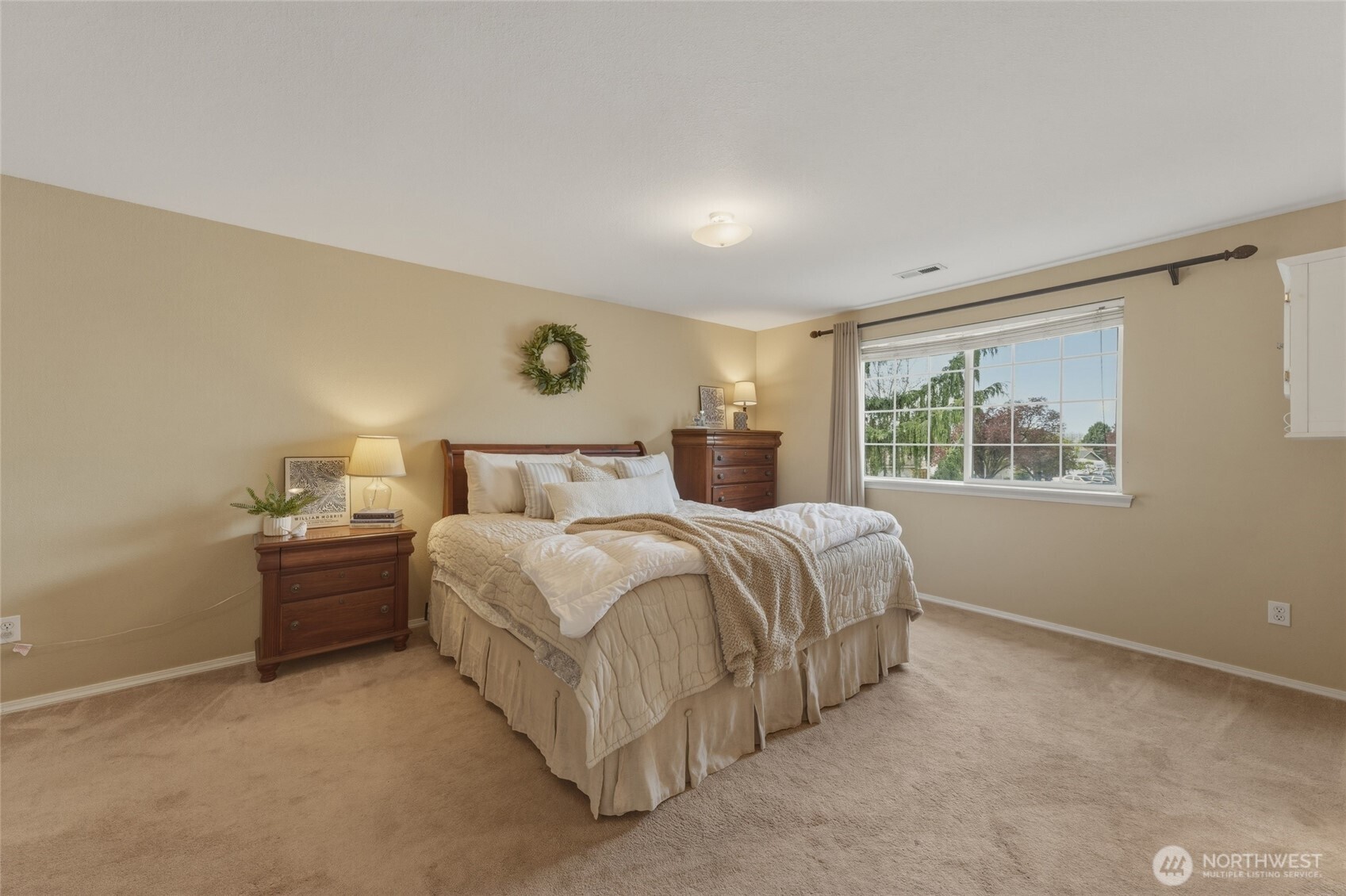 62 NW Earl Lane College Place WA 99324